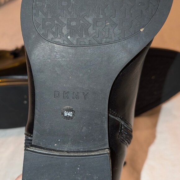 DKNY Lacey Metallic - Stripe Booties - Picture 6 of 8